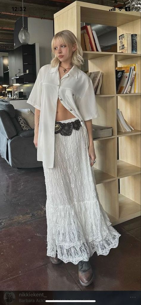 Divine Feminine Aesthetic Outfits, Angel Core Outfit, White Crochet Skirt, Skirt Streetwear, Outfit Retro, Harajuku Fashion, Instagram Foto, Looks Vintage, Hippie Style