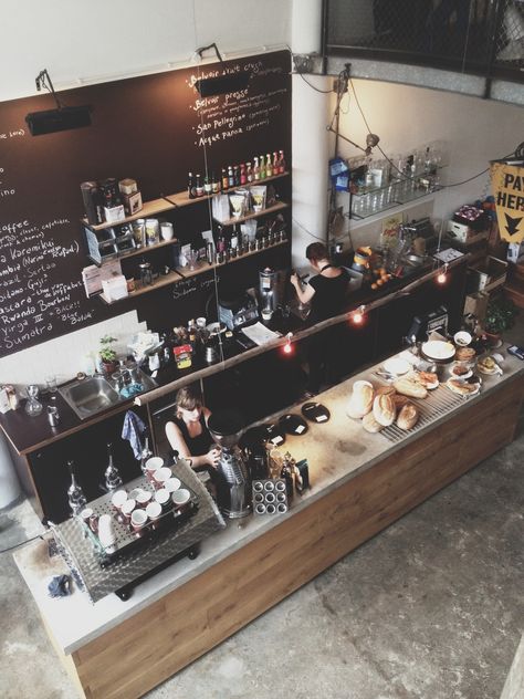 Hopper Coffee | Rotterdam ✪ Bar Layout, Café Design, Coffee Shops Interior, Cafe Bistro, Coffee Shop Design, Bar Interior, Cafe Style, Cafe Interior Design, Cafe Shop