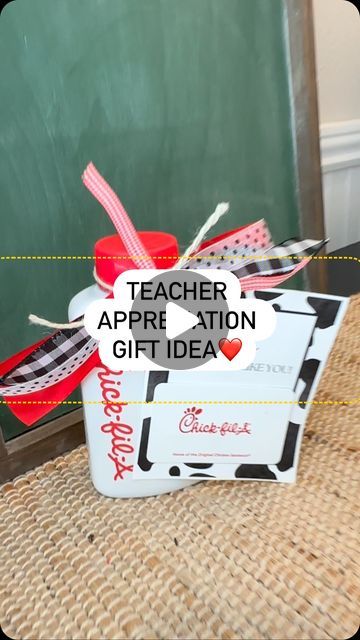 Kaycee Greer on Instagram: "Teacher Appreciation Gift Idea! Here is a fun & affordable gift. This is a great way to gift lunch with a Chic Fil A gift card. Happy Gifting🖤  @chickfila   Like this post & be sure to follow along. Comment - Tag for the links to be sent to you. The links can also be found in my LTK. . . . #gift #gifts #giftidea #giftideas #giftgiving #giftguide #giftbaskets #giftsforhim #teachersofinstagram #teachergifts #teacherappreciation #teacherappreciationweek #teacherappreciationday #teacherappreciationgift #gifting #gifted #giftbaskets #perfectgift #perfectgifts" Chick Fil A Gift Card Ideas, Teacher Christmas Gift Ideas Giftcard, Chick Fil A Teacher Gift Tag Free, Amazon Gift Card For Teachers, Teacher Gift Amazon Gift Card, Teacher Appreciation Target Gift Card, Teacher Treats, Summer Marketing, Chick Fil A