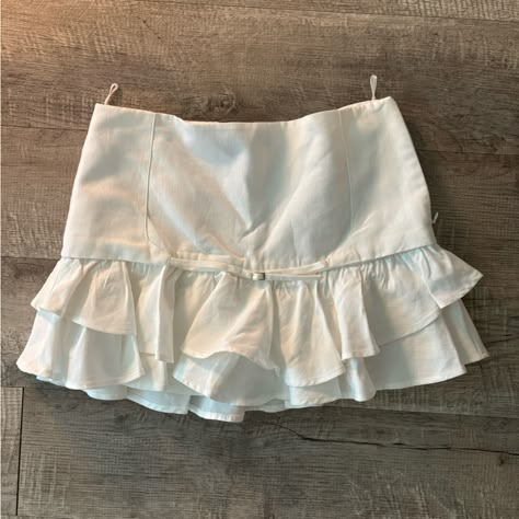 Size Xs! Nwt Maxi Skirt Sets, White Skirt Mini, Zara Casual Mini Skirt With Ruffles, White Mini Skirt With Ruffle Hem, Cute White Ruffled Mini Skirt, White Tiered Ruffled Mini Skirt, White Ruffle Mini Skirt, Lacey Blouse, White Ruffle Skirt