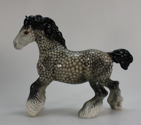 Crunchy Style, Shire Horse, Funky Hats, Sculpted Doll, Dreamy Artwork, Horse Figurine, Horse Sculpture, Glass Animals, Drawing Images