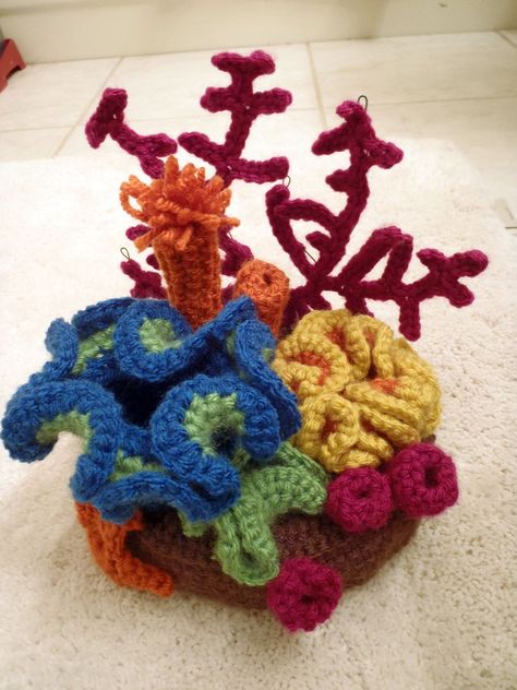 Crochet Coral Specimen #1: Budding Reef by Superhero-Apri Luke Skywalker Rotj, Crochet Coral Reef, Coral Reef Pattern, Crochet Coral, Reef Pattern, Crochet Sea Creatures, Crochet Fish, Crochet Geek, Crochet Dragon