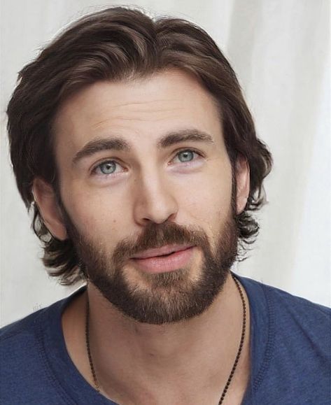 Chris Evans Hair, Chris Evans Haircut, Mens Haircuts Medium, Long Haircut, Mens Hairstyles Medium, Mens Hairstyles Thick Hair, Beard Hairstyle, Medium Length Hair Men, Men Haircut Styles