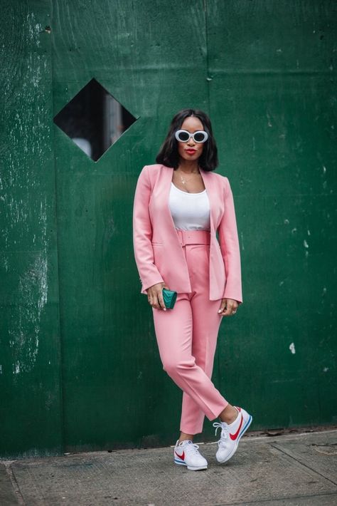 Pink Suit Outfit, Pink Ladies Outfit, Pink Suits, Pink Summer Outfits, Formal Suits For Women, Pink Monochrome, Suits And Sneakers, Wardrobe Change, Zara Suits