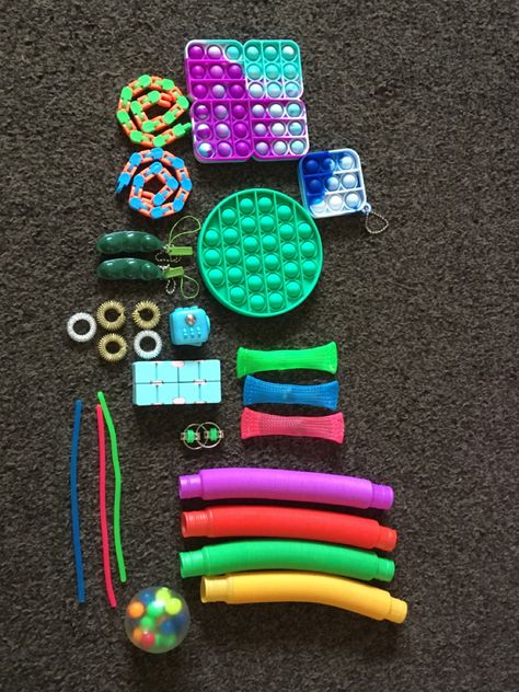 Figet Toys Aesthetic, Classroom Fidgets, Tangle Fidget Toy, Calm Down Box, Fidget Board, Fidget Tools, Sensory Items, Figet Toys, Future Office