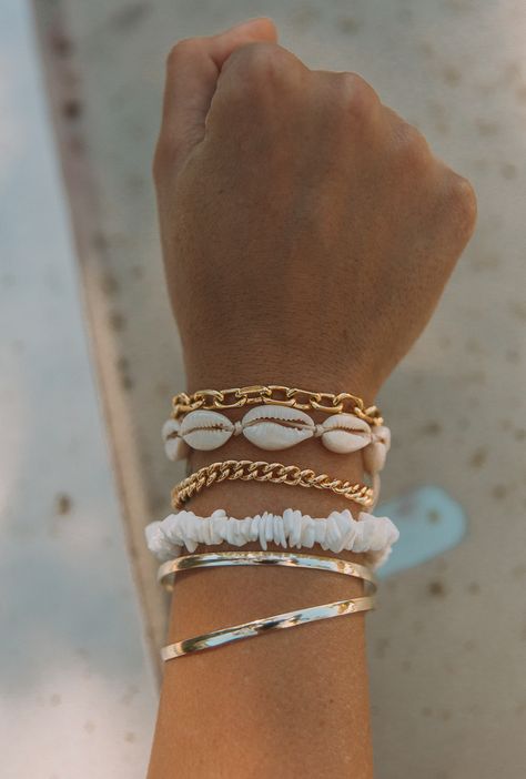 Bracelets & Anklets – Jay Nicole Designs Shell Bracelet Aesthetic, Coastal Jewelry Aesthetic, Vacation Bracelets, Cowrie Bracelet, Cowrie Shell Jewelry, Beachy Bracelets, Beachy Jewelry, Bracelets Handmade Diy, Cowrie Shells