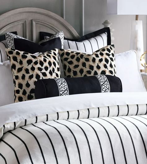 Black And White Comforter Sets, Editorial Aesthetic, Luxury Comforter Sets, Linen Comforter, Bedroom Beautiful, Super King Duvet Covers, Contemporary Duvet Covers, Classy Feminine, King Size Comforters