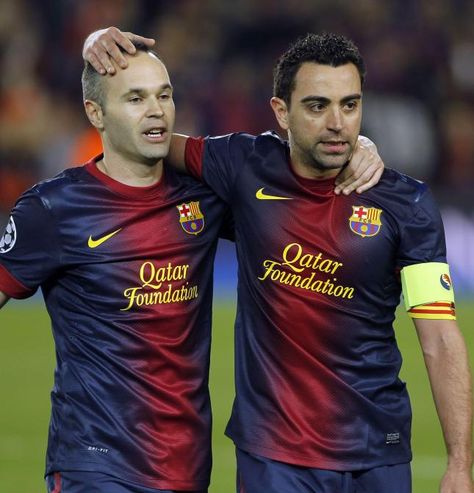 BARCELONA - PARIS SAINT-GERMAIN Xavi Barcelona, Iniesta Barcelona, Xavi Iniesta, Fc Barcelona Players, Impossible Is Nothing, Fcb Barcelona, Fc Barcelona Wallpapers, Xavi Hernandez, Barcelona Players