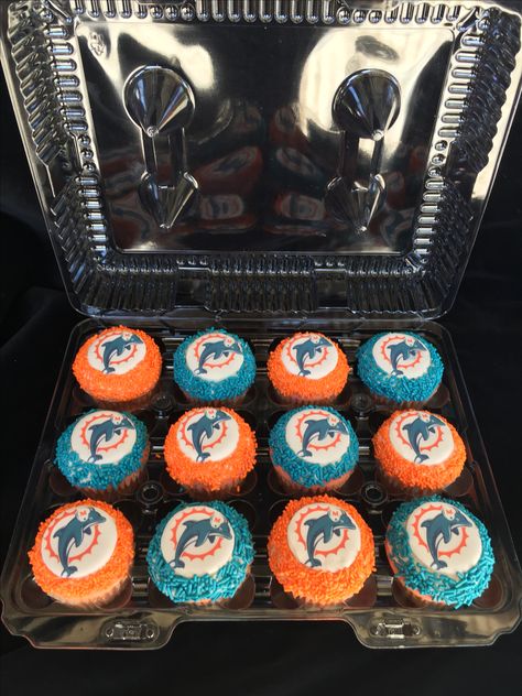 Miami Dolphins cupcakes Miami Dolphins Party Ideas, Miami Dolphins Birthday Party, Miami Dolphins Party, Miami Dolphins Cake, Dolphins Cake, Dolphin Cupcakes, Dolphin Birthday Parties, Florida Dolphins, Dolphin Birthday