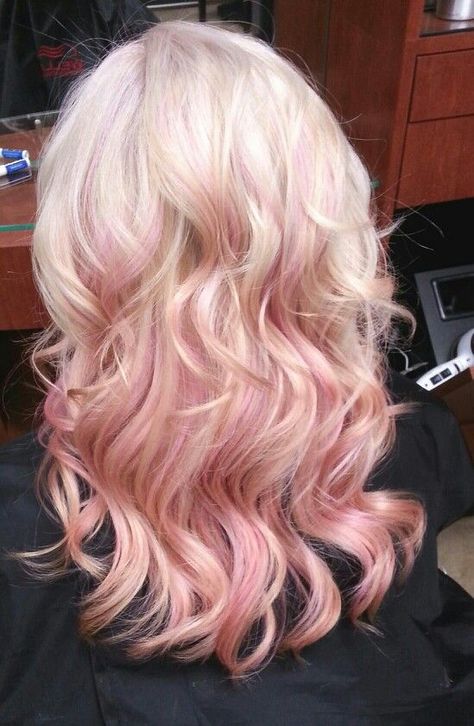 Highlights Platinum Curls, Pastel Hair Highlights, Platinum Streaks, Haircuts Color, Baby Pink Hair, Blonde Hair With Pink Highlights, Haircuts Medium, Blonde Pink, Pink Blonde Hair