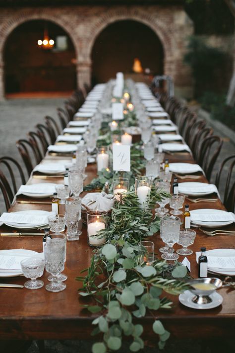 Farmhouse Wedding, Wedding Dress Pictures, Long Table, Wedding Table Decorations, Wedding Table Settings, Wedding Mood Board, Wedding Goals, Wedding Mood, Deco Table