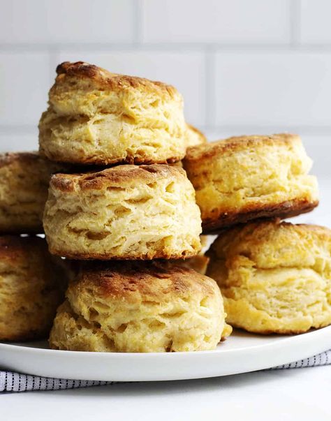 Pepper Biscuits, Butter Biscuits Recipe, Homemade Biscuits Recipe, Gluten Free Biscuits, Flaky Biscuits, Buttermilk Recipes, Buttery Biscuits, Homemade Biscuits, Buttermilk Biscuits