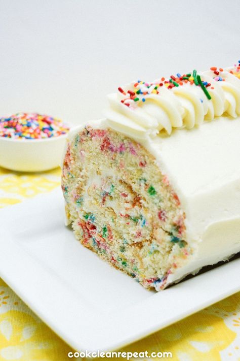 Birthday Cake Roll Swiss Roll Birthday Cake, Cherry Pineapple Dump Cake, 12th Birthday Cake, 7th Birthday Cakes, Cake Roll Recipes, Cream Cheese Eggs, Roll Recipes, Swiss Roll, Dump Cake