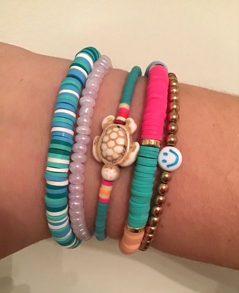 Summer Jewelry Diy, Diy Bracelet Ideas, Bracelets Preppy, Make Clay Beads, Bracelet Business, Clay Bracelets, Clay Bead Necklace, Preppy Bracelets, Beachy Jewelry