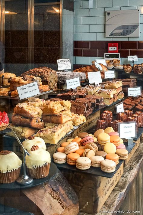 Pastries at Exmouth Coffee in Whitechapel, London London Vibes Aesthetic Food, Cafe Inspo Aesthetic, West London Yummy Mummy Aesthetic, London Cafes Aesthetic, Food In London Aesthetic, Cool Places In London, London Pastries, London Things To Do, London Cafe Aesthetic