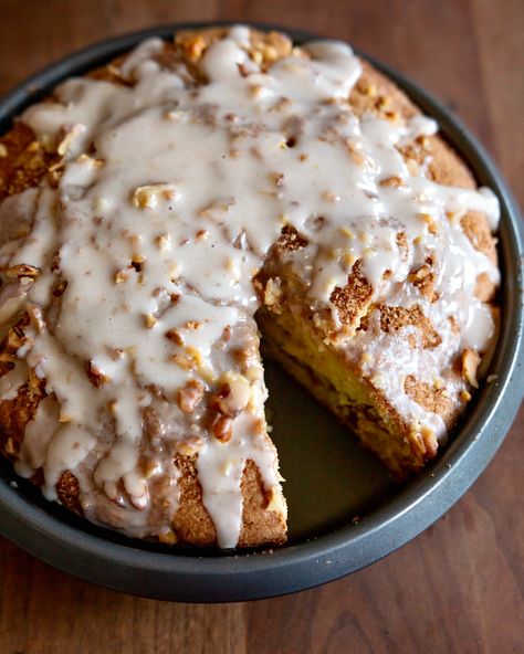 Cake Recipe With Sour Cream, Recipes Using Sour Cream, Sour Cream Coffee Cake Recipe, Sour Cream Substitute, Crumb Coffee Cakes, Sour Cream Coffee Cake, Coffee Cake Recipe, Sour Cream Recipes, Sour Cream Cake