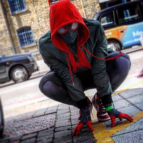 Whats Up Danger? My Miles Morales cosplay from MCM Comic Con! My first cosplay in three years and I think it turned out okay! Feel free to drop and feedback in the comments! Xpost from https://ift.tt/2NMayFk   #comiccon #costume #cosplay #cosplayer #movies #gaming #comics #tv Mile Morales, Miles Morales Cosplay, Miles Morales Costume, First Cosplay, Spiderman 4, Dc Costumes, Spiderman Miles, Cosplay Reference, Spiderman Drawing