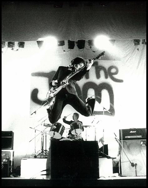 the jam Bass Guitar Quotes, Rickenbacker Bass, The Style Council, Johnny Rotten, Grace Slick, Joey Ramone, Best Guitar Players, Bon Scott, Paul Weller