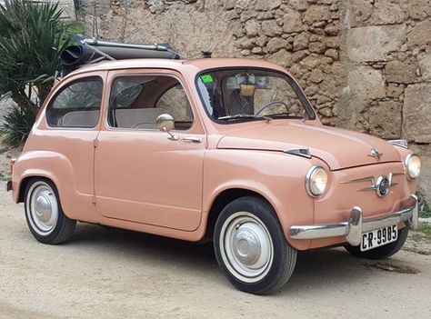 Carros Vintage, Old Vintage Cars, Fiat Cars, Tiny Cars, Fiat 600, Vw Vintage, Lovely Car, Best Cars, Pink Car