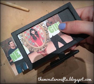 Barbie Tv Diy, Miniature Tv Printables, Dollhouse Tv Diy, Barbie Diy Furniture Easy, Diy Dollhouse Furniture Easy Barbie, Dollar Tree Barbie Furniture, Barbie Doll Furniture Diy, Diy Barbie Crafts, Barbie Furniture Diy Homemade