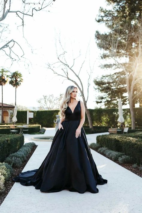 Black V Neck Wedding Dress, Black Vneck Wedding Dress, Silky Black Wedding Dress, Black Wedding Dress Deep V Neck, Stella York Wedding Dress 7118, Black Wedding Gowns, Stella York Wedding Dress, Top Wedding Dress Designers, Timeless Wedding Dress