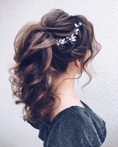 ponytail hairstyles ,puff ponytail wedding hairstyle #weddinghair #ponytails #wedding #hairstyles #ponytail #weddinghairstyles Formal Ponytail, Sanggul Modern, Messy Ponytail, Daily Hairstyles, Wedding Hair Inspiration, Wedding Hair Down, Formal Hairstyles, Party Hairstyles, Wedding Hair And Makeup