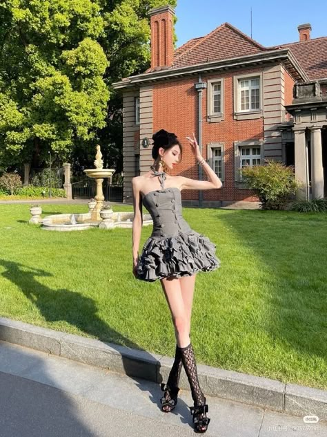 Korean Cute Dress Outfit, Korean Cute Dress, Princess Dress Outfit, Douyin Dress, Demure Outfit, Pose Fotografi, Elegant Dresses Classy, Black Prom Dress, Easy Trendy Outfits