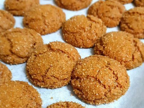 Triple the Ginger Cookies Recipe Spicy Ginger Cookies, Ginger Cookies Recipe, Soft Ginger Cookies, Chewy Ginger Cookies, Ginger Cookie Recipes, Chewy Molasses Cookies, Molasses Cookies Recipe, Molasses Cookies, Candied Ginger