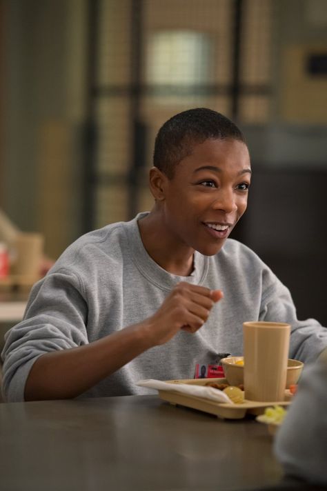 37 Orange Is the New Black Quotes You Can Use Even If You're Not in Prison Poussey Washington, Piper Chapman, Samira Wiley, Amazing Wallpapers, American Comedy, Black Quotes, Black Tv, New York Life, Orange Is The New