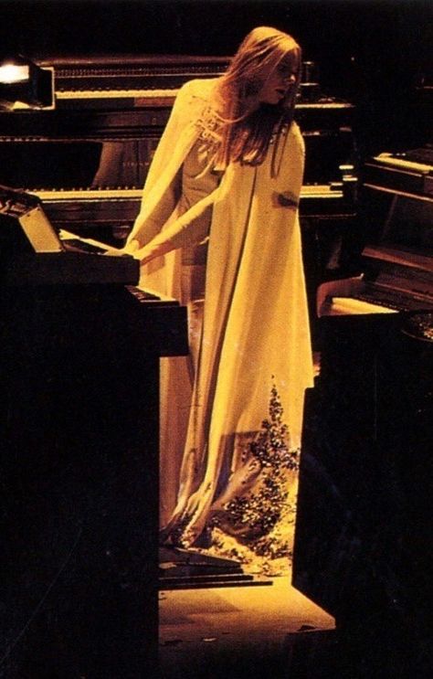 Electronic Music Instruments, Rick Wakeman, Live Rock, Progressive Rock, Classic Rock, Electronic Music, Rock Music, Kimono Top, Musician