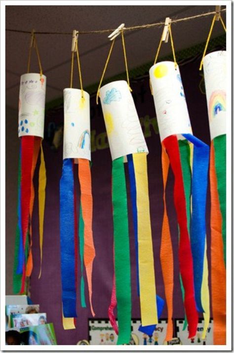 55 Joyful Craft Ideas to Keep Kids Entertained This Summer - Page 4 of 5 - DIY  Crafts Paper Chromatography, Preschool Weather, Weather Crafts, Weather Theme, Sistem Solar, Identify Plant, Spring Preschool, Weather Activities, Coffee Filters