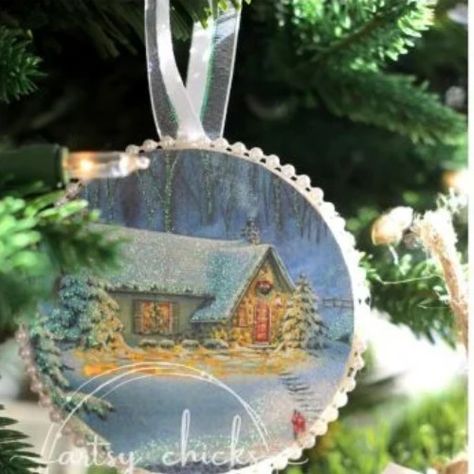 Crafts For Old Christmas Cards, Old Christmas Cards Reuse, Repurposing Christmas Cards, How To Use Old Christmas Cards, Ornaments From Old Christmas Cards, Craft Ideas Using Old Christmas Cards, Repurpose Christmas Cards, Upcycled Christmas Cards, Old Christmas Card Crafts