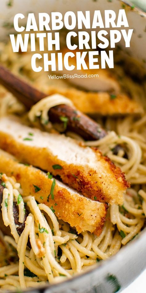 Crispy Chicken Carbonara Pasta combines creamy, cheesy pasta with juicy, crispy fried chicken, bacon and herbs. Carbonara Pasta Creamy, Chicken Carbonara Pasta, Over Fried Chicken, Chicken Breast Pasta, Creamy Cheesy Pasta, Chicken Carbonara Recipe, Chicken Carbonara, Easy Pasta Sauce, Pork Bacon