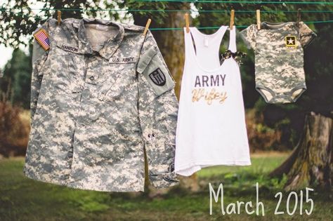 Military Pregnancy Announcement, Military Baby Announcement, Military Pregnancy, Army Baby, Military Baby, Military Couples, Pregnancy Announcement Photos, Pregnancy Information, Baby Announcements