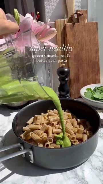 vegan recipe on Instagram: ""GET The Complete Plant Based Cookbook - Over 100+ Delicious Vegan Recipes Including 30-day Meal Plans" =>> LINK IN BIO 🔗 @veganbowlsrecipe healthy green pasta in 20 mins 💚 by @micadeli_ my healthiest pasta recipe with whole grain pasta and green sauce made of cooked butter beans, spinach & peas, full of protein, vitamins and flavours .. I’ve shared the ingredients below: green sauce: 230g butter beans, cooked & drained 2 handful of spinach 1 handful of basil 3 clo Healthy Green Pasta, Whole Grain Pasta, Whole Grain Foods, Green Pasta, Plant Based Cookbook, Green Sauce, Butter Beans, Healthy Foodie, Vegan Recipe