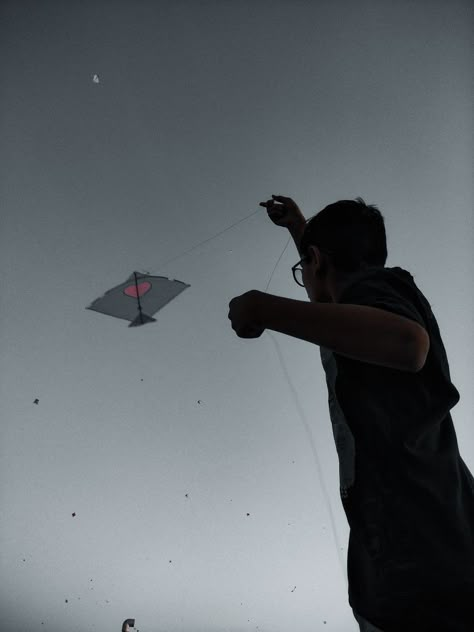 Fly Kites Aesthetic, Kite Videos Aesthetic, Kite Videos Festival, Kite Festival Indian, Kite Aesthetic Video, Kite Flying Aesthetic, Patang Kite Image, Kite Snapchat Story, Patang Kite Snap