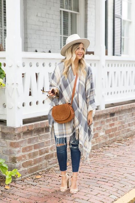 Suburban Faux Pas/Strolls in Savannah Savannah Georgia Outfit, Savannah Outfits, Krystin Lee, Glamorous Evening Dresses, Plaid Capes, Plaid Poncho, Trendy Outfits Winter, Trendy Winter, Savannah Georgia