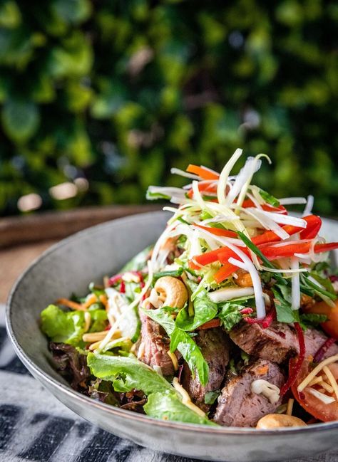 Classic Thai beef salad with chilli and lime - Starts at 60 Thai Steak Salad, Thai Beef Salad Recipe, Asian Salad Recipe, Mango Salat, Thai Beef Salad, Thai Beef, Thai Salads, Asian Beef, Beef Salad