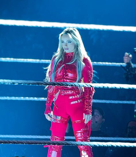 Liv Morgan, Wwe Female Wrestlers, Finn Balor, Pro Wrestler, Charlotte Flair, Bad Blood, Women's Wrestling, Wwe Womens, Professional Wrestler