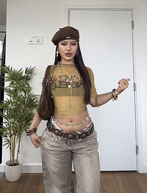 Y2k Fashion Outfit Ideas, Club Y2k Outfits, Modern Chicana Style, Blxst Concert Outfit Ideas, Street Y2k Outfits, Halter Top And Shorts Outfits, Scarf Tube Top Outfit, City Clothes Aesthetic, Brats Aesthetic Outfit