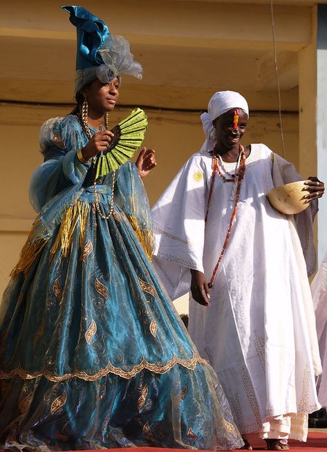 P4012802 | Traditional Dress, Senegal | Thom Haslam | Flickr Costumes Around The World, Traditional Attires, National Dress, African People, We Are The World, Ethnic Dress, Folk Costume, World Cultures, African Culture