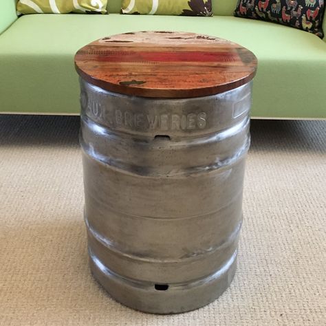 23/05/2021 Keg Table, Indoor Ideas, Beer Keg, Hall Table, Beer Mug, Beer Glasses, Beer, Tableware, Furniture