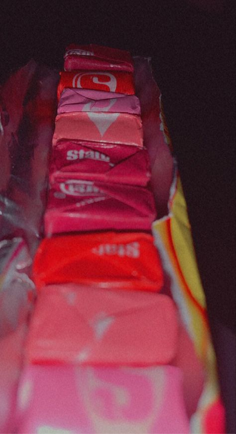 Starburst Aesthetic, Candy Aesthetic, Snickers Candy, Relationship Pics, Food Candy, Girl Dinner, Food Obsession, Sweet Tooth, Chloe