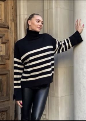 Breton Stripes Outfit, Black And White Striped Outfit, Breton Sweater, Dressing Simple, Striped Sweater Outfit, White Sweater Outfit, Cream Palette, Knit Sweater Outfit, Oversized Striped Sweater