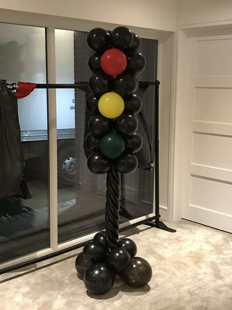 Very first Traffic Light balloon column Balloon Traffic Light, Mcqueen Balloon Decor, Traffic Light Balloon Column, Stop Light Balloon Column, Traffic Light Party, Ferrari Party, Lightning Mcqueen Party, Balloon Craft, Balloon Pillars