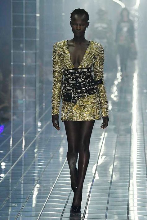 Philipp Plein Spring-Summer 2019 (Spring 2019), shown 21st September 2018 Philip Plein, Fashion Decades, Milan Fashion Weeks, Hipster Fashion, Philipp Plein, Fashion Show Collection, Black Outfit, Milan Fashion Week, Runway Fashion