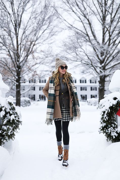 Duck Boot Outfit Ideas, Duck Boot Outfit, Snow Outfits For Women, Blair Eadie, Weather Outfits, Snow Outfit, Boating Outfit, Sorel Boots, Ushuaia