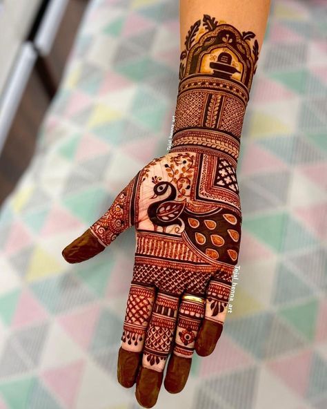 Small Mehndi Designs, Mehandi Hands, Sider Mehndi, Small Mehndi, Mehndi Designs For Front Hand, Mehndi Practice, Kalash Decoration, Arabic Mehendi, Peacock Mehndi