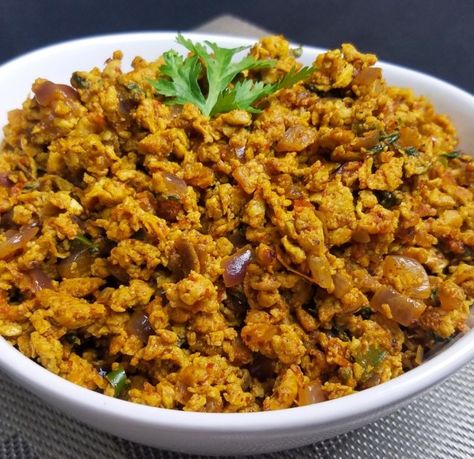 Egg Burji Indian Style, Egg Bhurji Indian Style, Egg Burji, Breakfast Rotation, Egg Bhurji, Bhurji Recipe, Scrambled Eggs With Cheese, Breakfast Recipes Easy Quick, Spicy Eggs