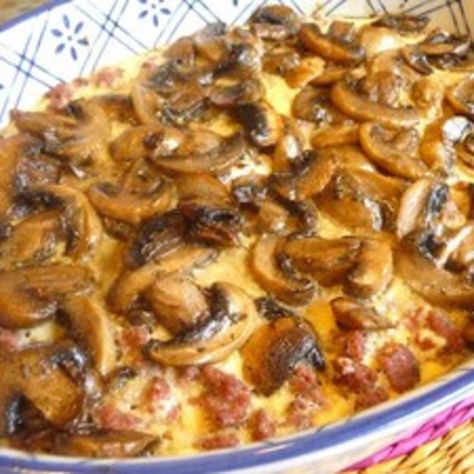 - Hamburger Mushroom Bake Hamburger Mushroom Bake, Mushroom Bake, Mushroom Casserole, Hamburger Recipes, Beef Casserole, Easy Casserole Recipes, Beef Dinner, Ground Meat, Cannoli